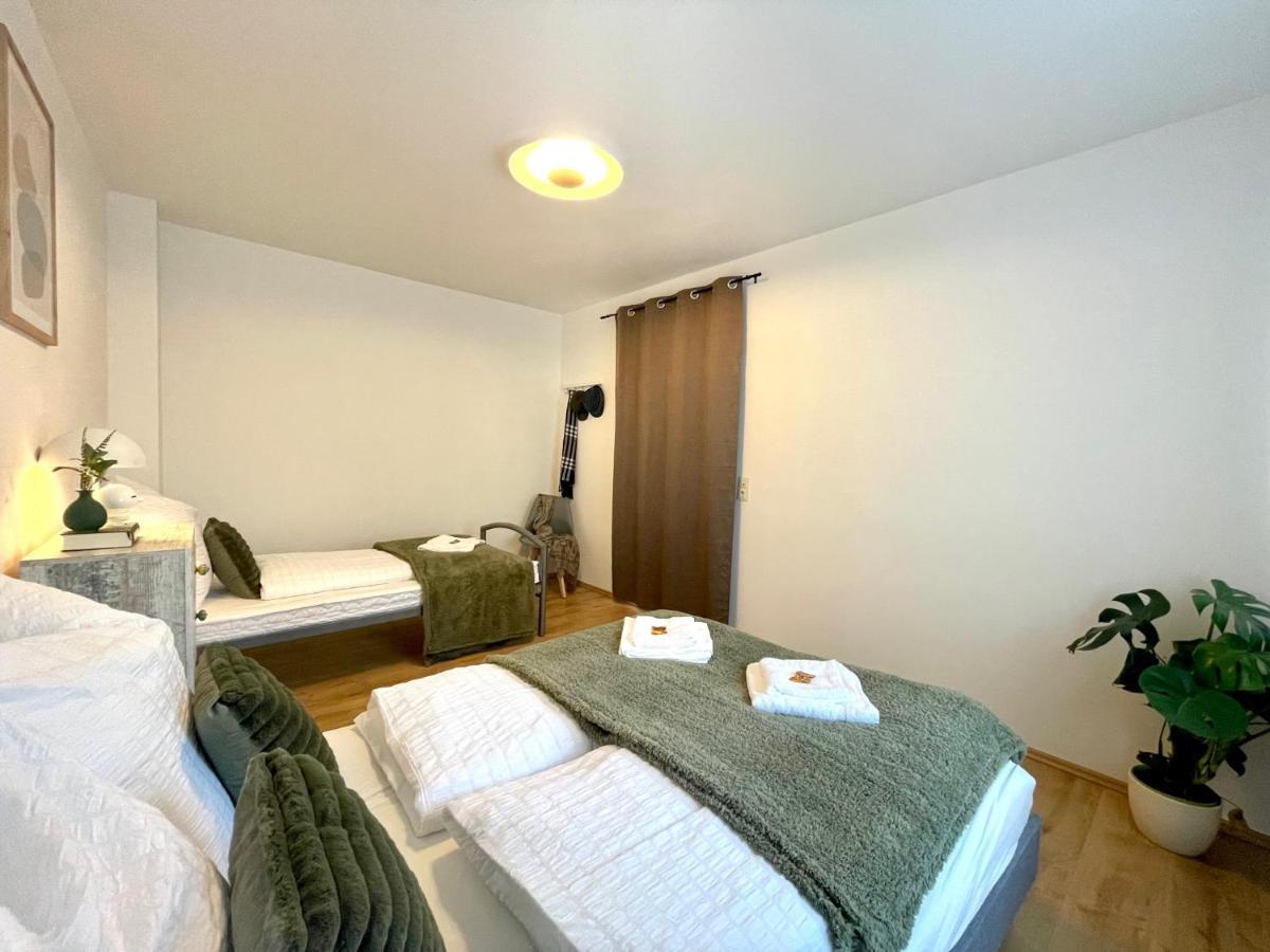 Downtown Apartment By Ninja Spaces - Kingsize-Bett, Kueche, Netflix, Terrasse Wuppertal Exterior photo